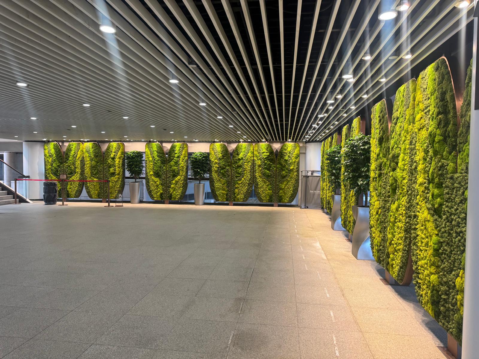 Shun Tak Centre 4